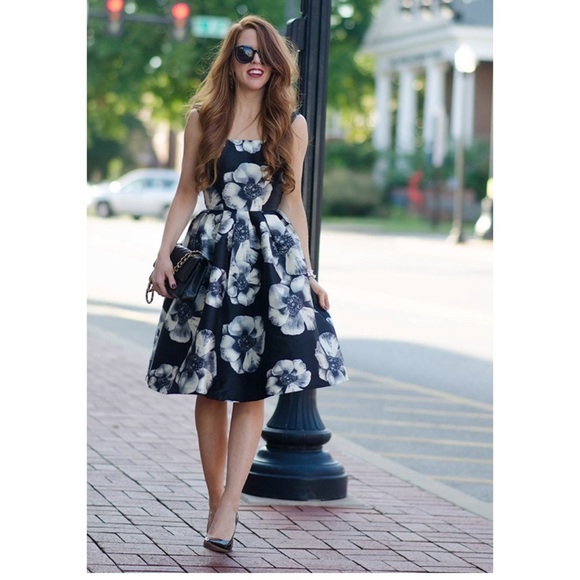 Chi Chi Black and White Pin Up 50s Floral Flare Crinoline Mini Dress Size 6 - Picture 2 of 11